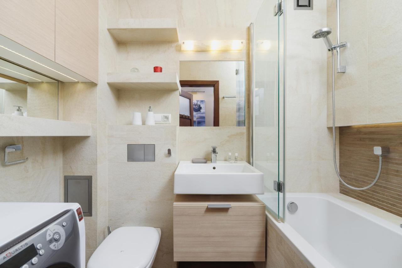 Apartments Obopolna Cracow By Noclegi Renters Krakow Ngoại thất bức ảnh