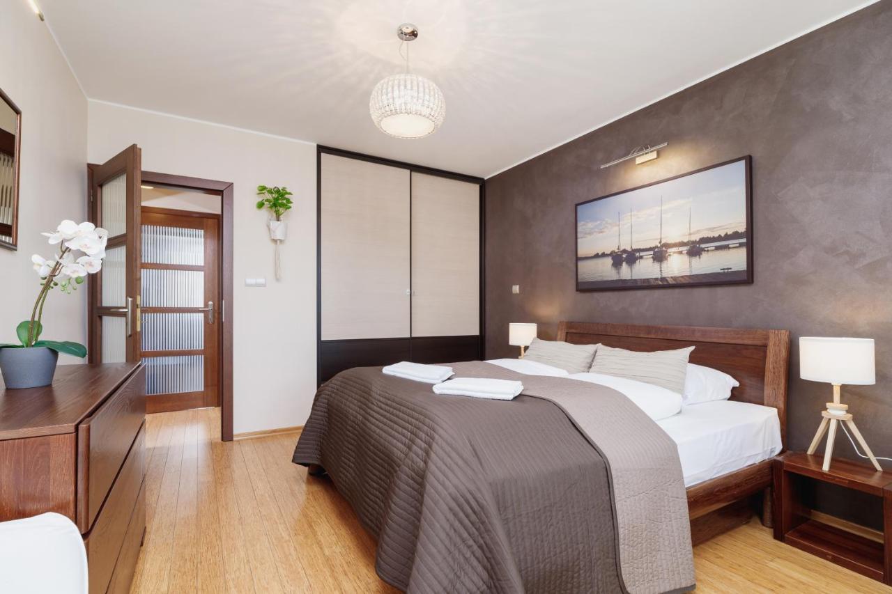 Apartments Obopolna Cracow By Noclegi Renters Krakow Ngoại thất bức ảnh